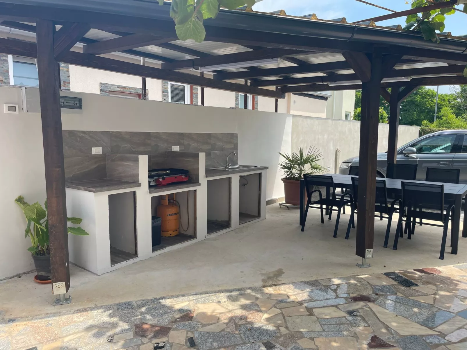 Appartement in Fažana mit Garten und Grill-Buiten