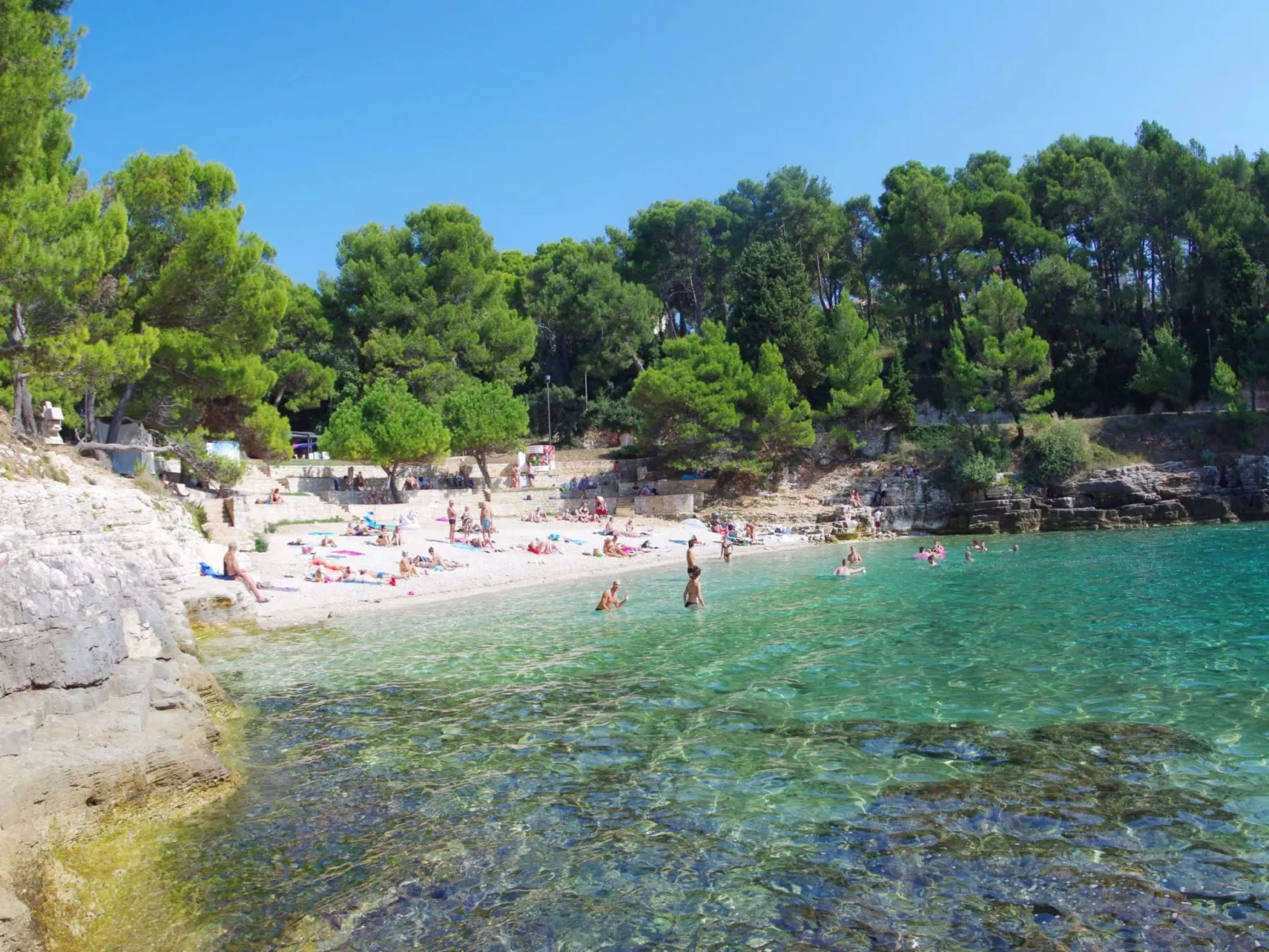 "Dunja", Pula-Buiten