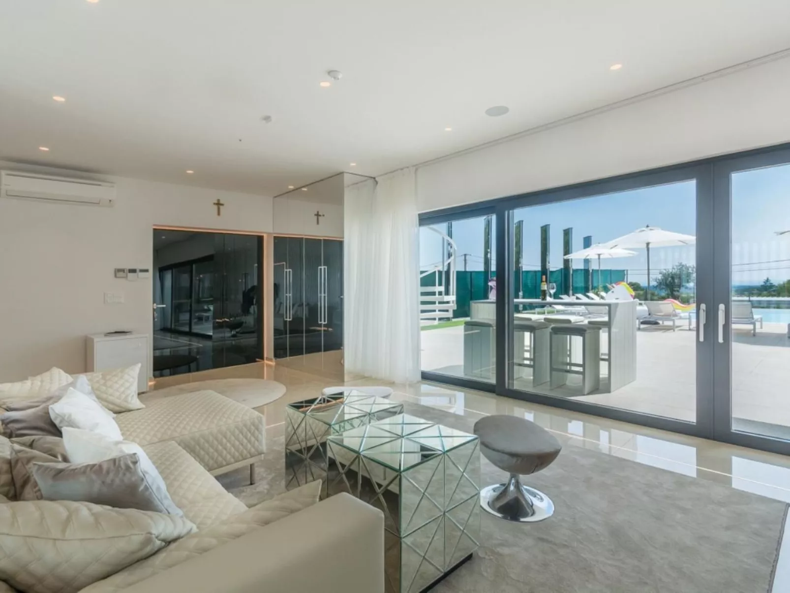 Villa Gabrijela für 10 Personen in Valentići-Binnen