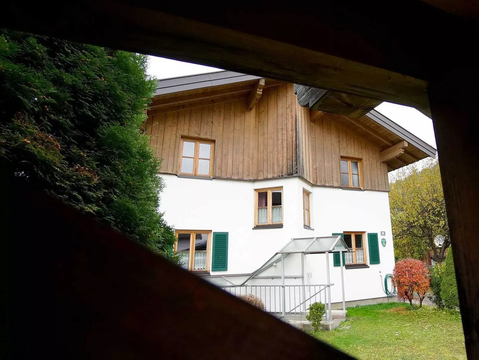 In ruhiger Lage mit Gartennutzung-Buiten