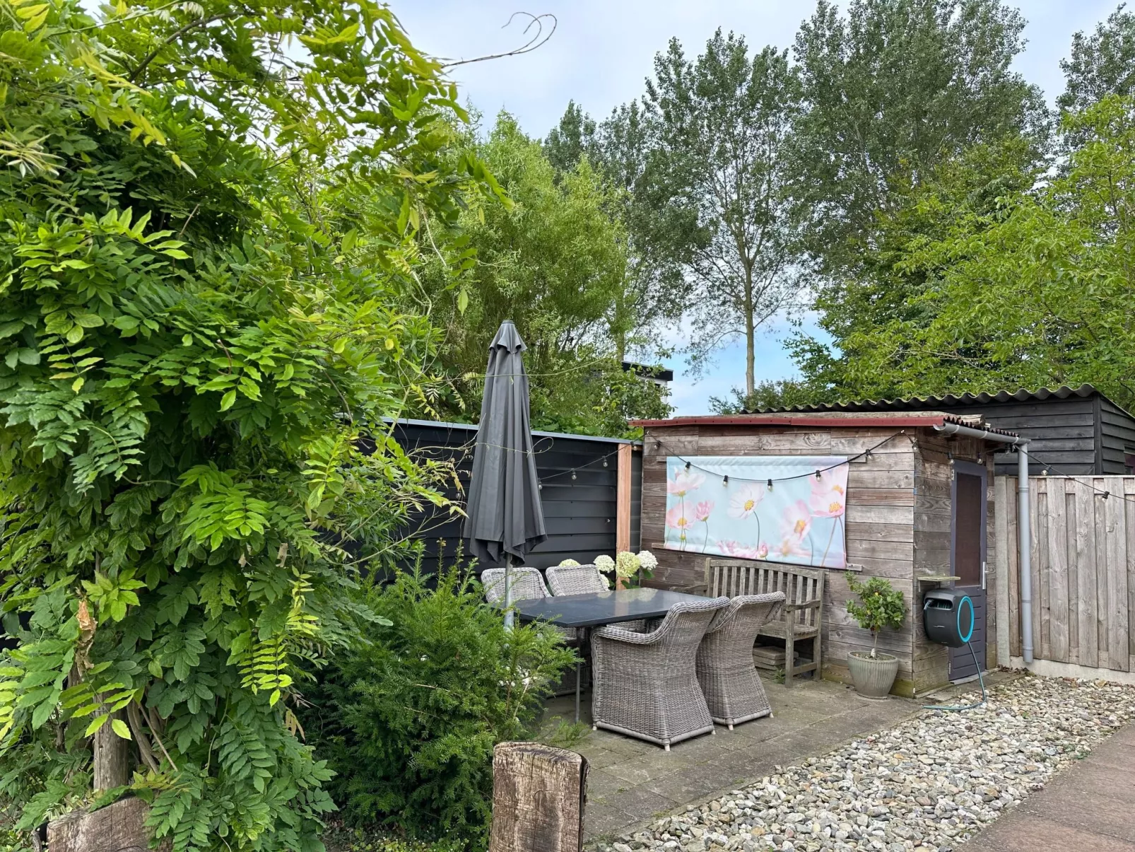 "Cottage" mit Wallbox-Buiten