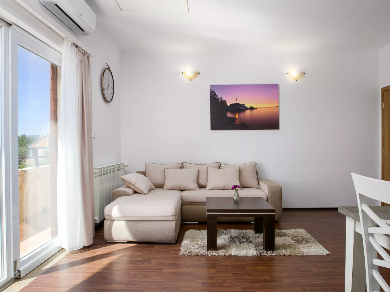 Villa Rustica mit traditionellem und rustikalem Touch-Image-tags.info