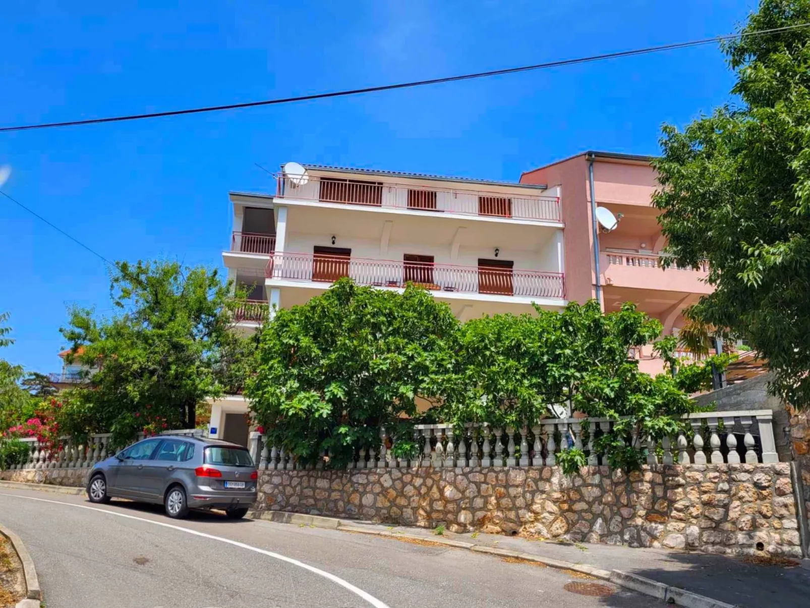 Wohnung in Novi Vinodolski mit Gemeinsamem Garten-Image-tags.info