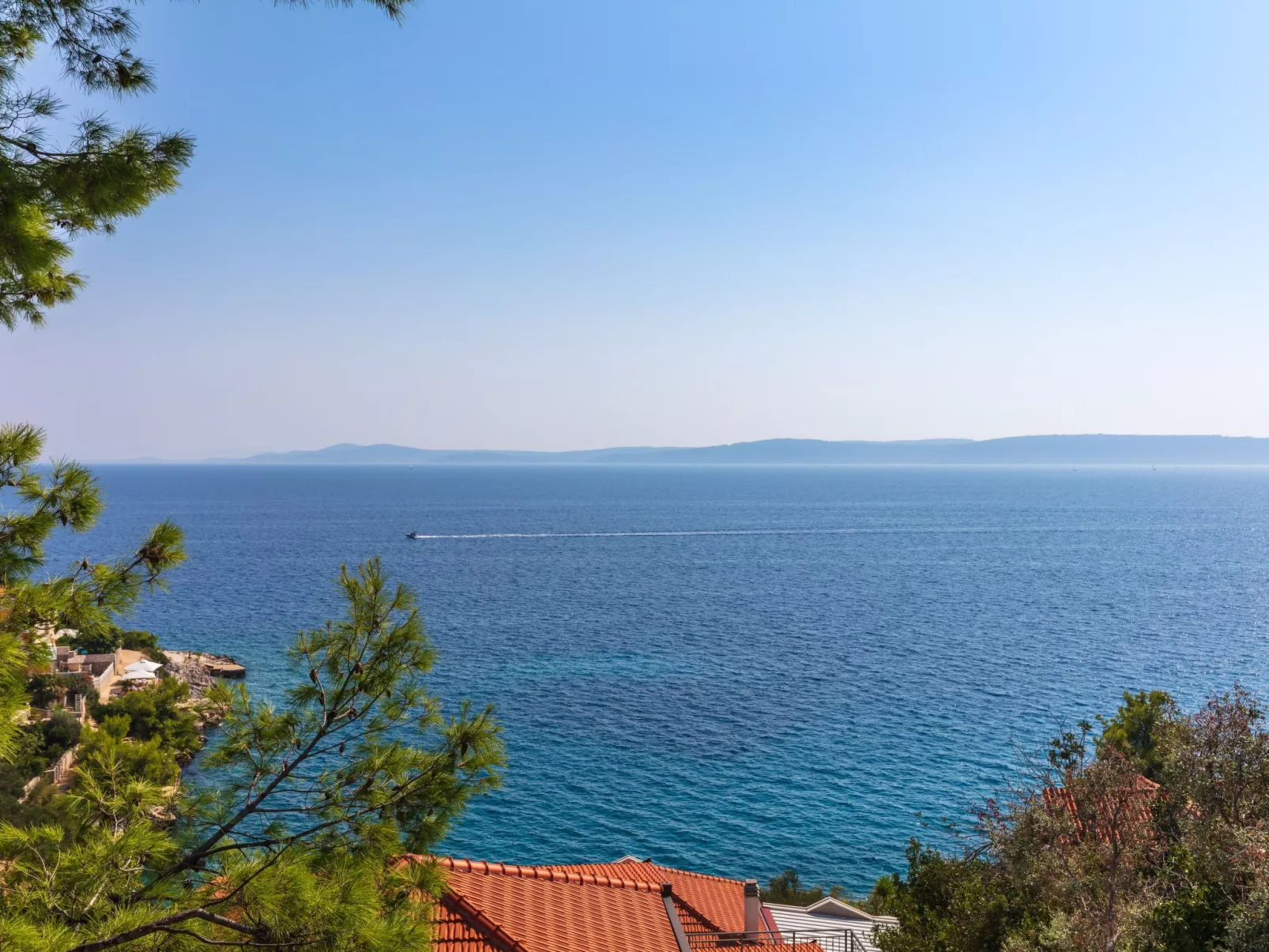 "Barbara" mit Blick auf das Wasser - Buiten
