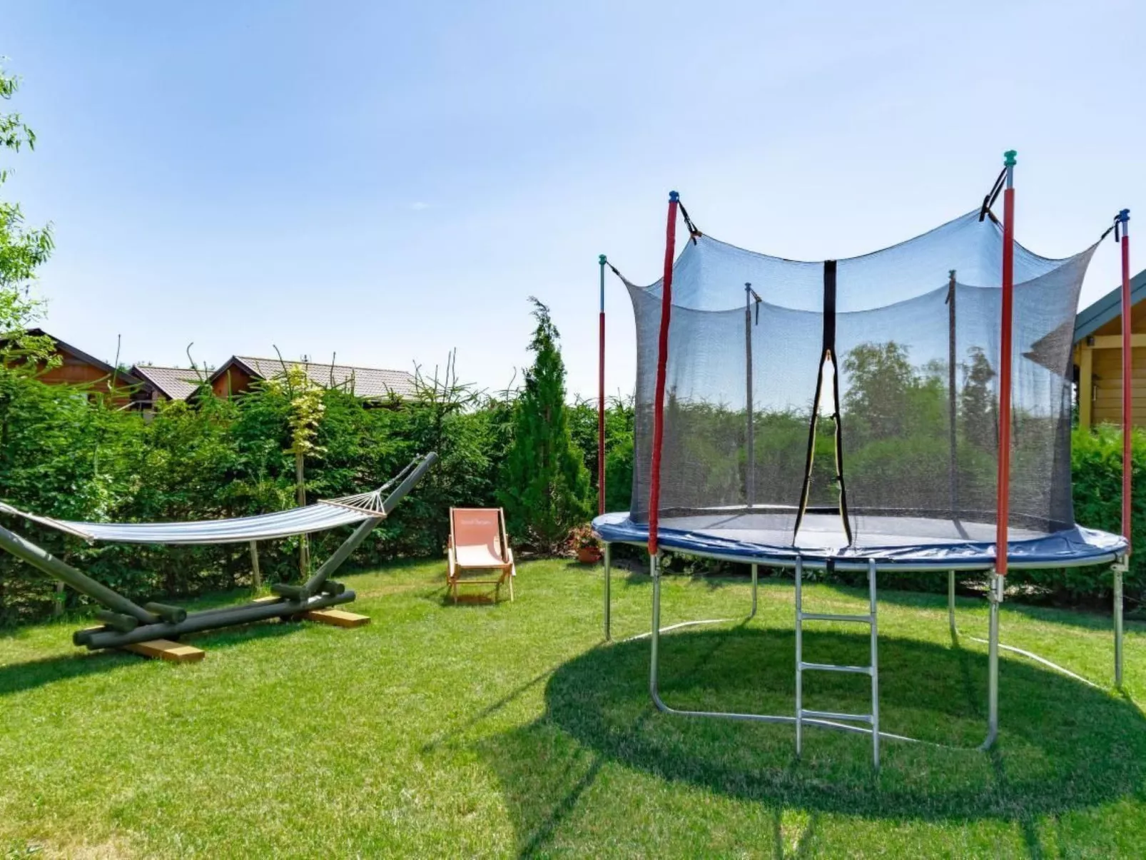 Haus in Gmina Postomino mit Garten und Terrasse-Buiten