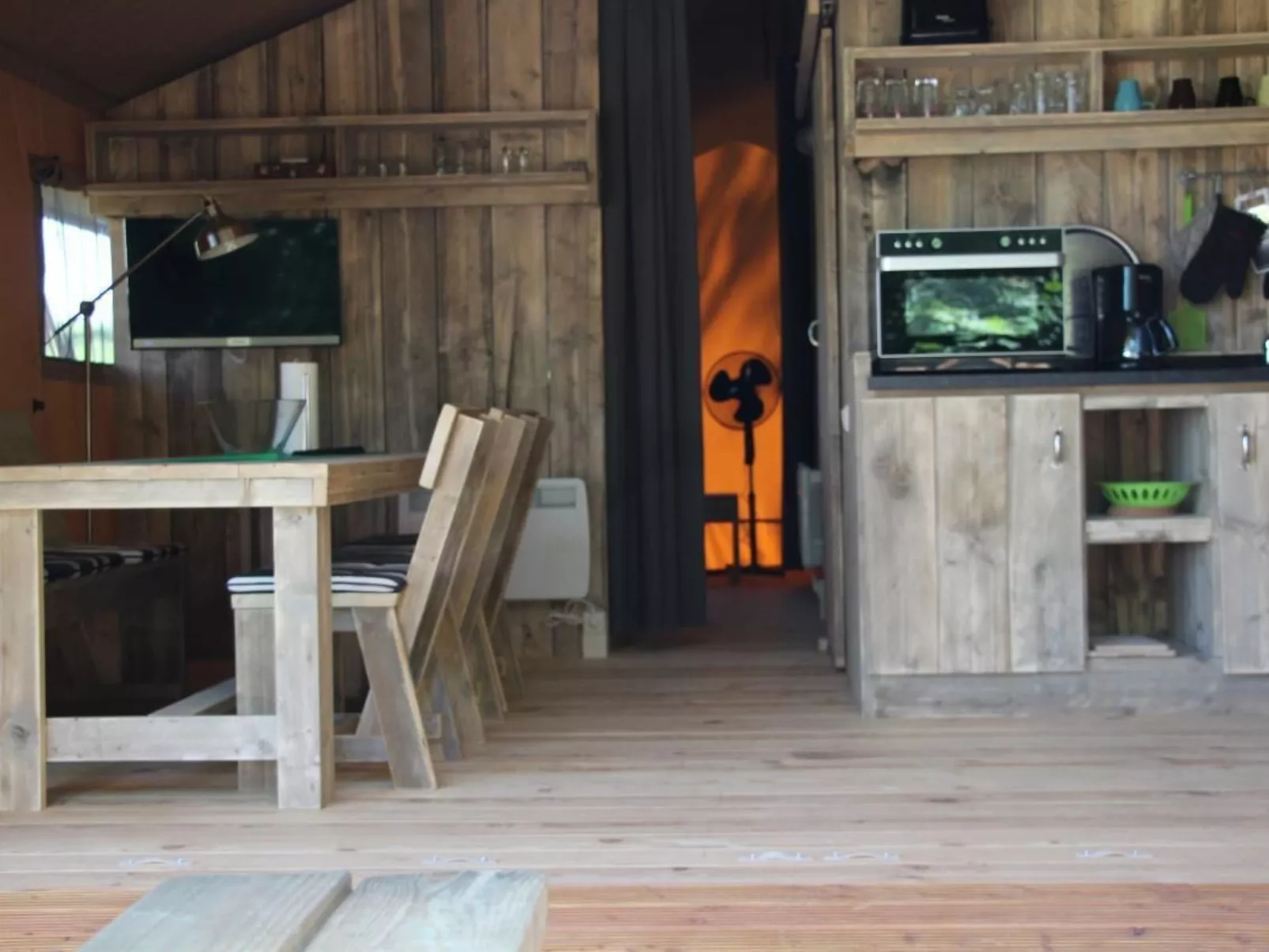 Gemütliches Safarizelt mit Grill und Garten-Binnen