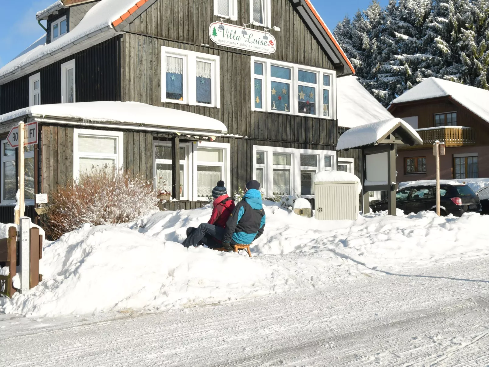 Mit Garten und Spielplatznutzung-Buiten