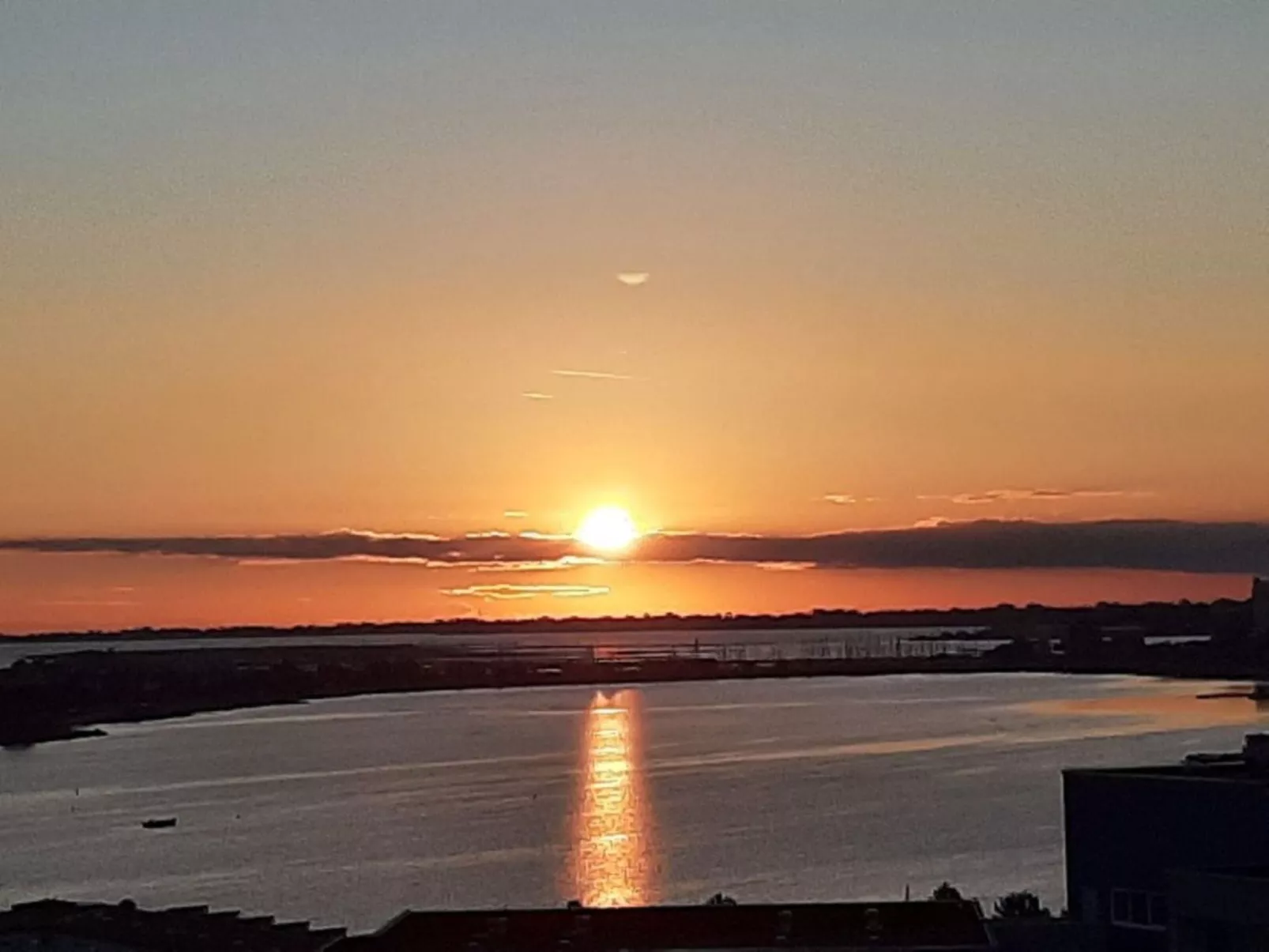 Sonnenaufgang-Buiten