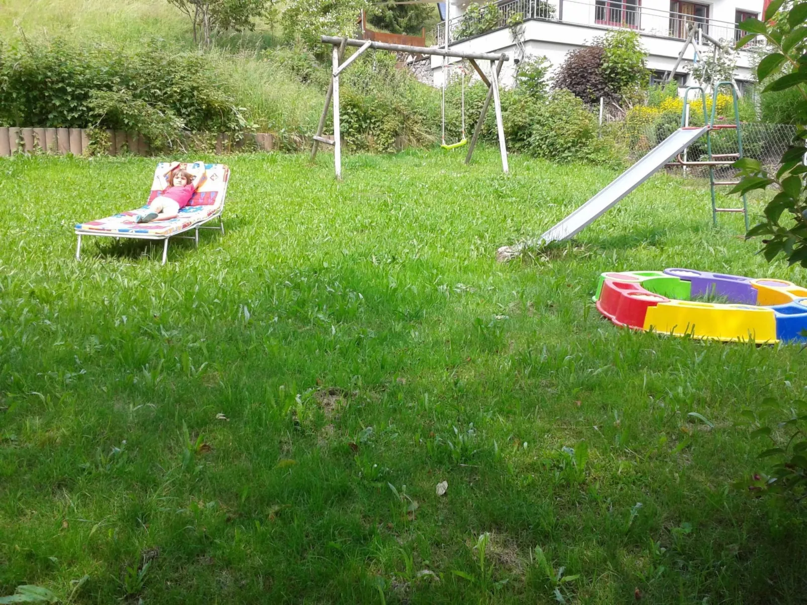 Große Wohnung in Silbertal mit Großem Garten-Buiten