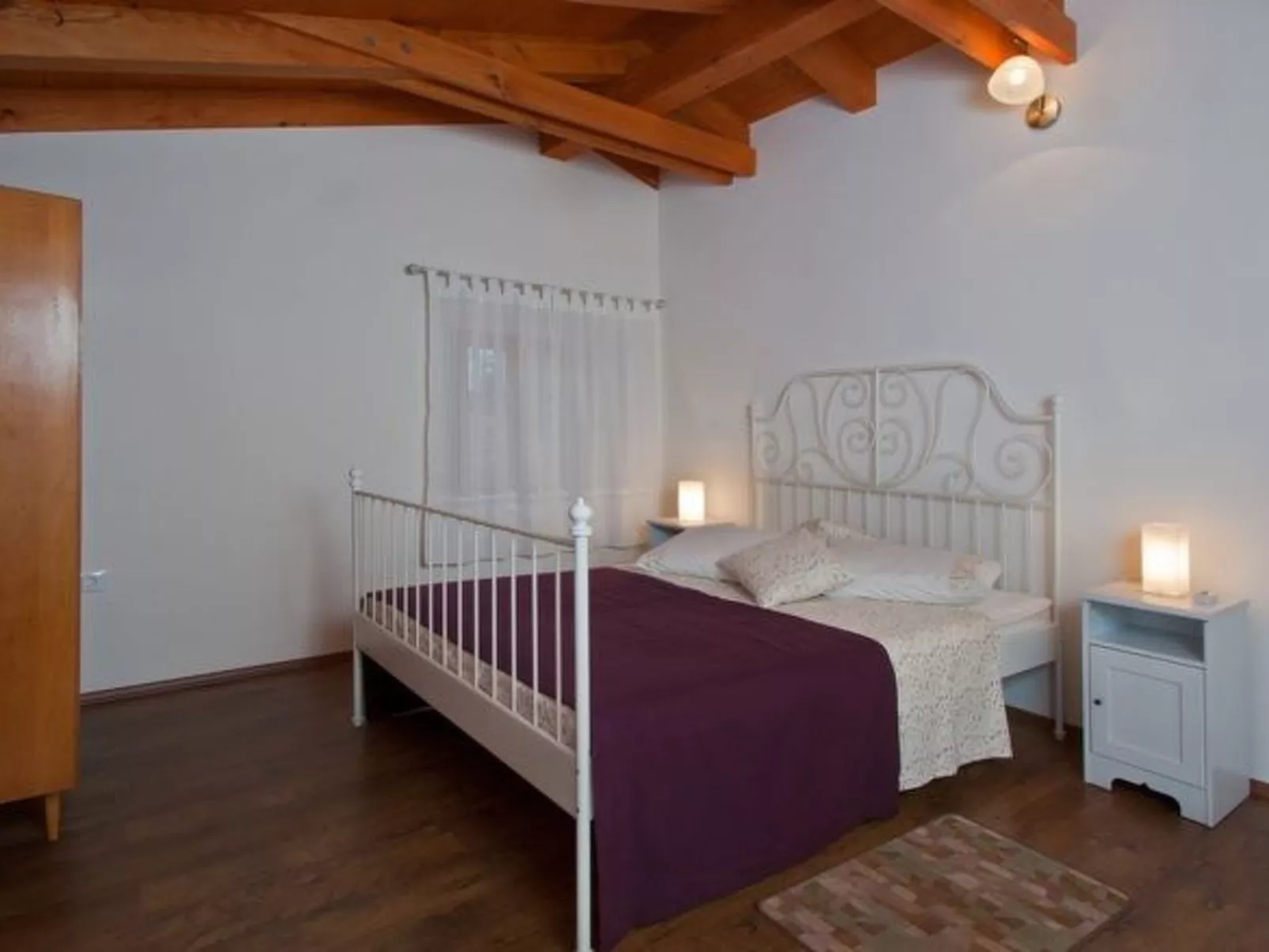 Modernes Ferienhaus in Vadreš mit Privatem Pool-Binnen