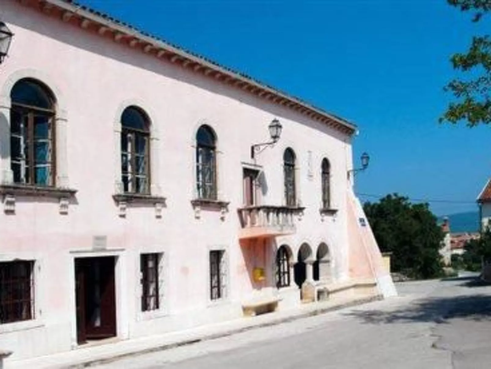 "Vickovi" mit Gemeinschaftspool-Buiten