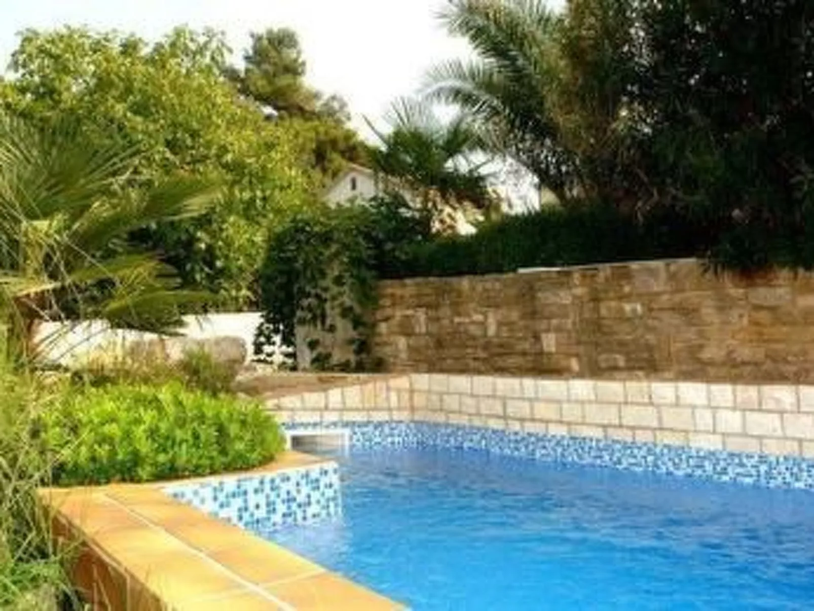 In Buje mit Barbecue-Buiten