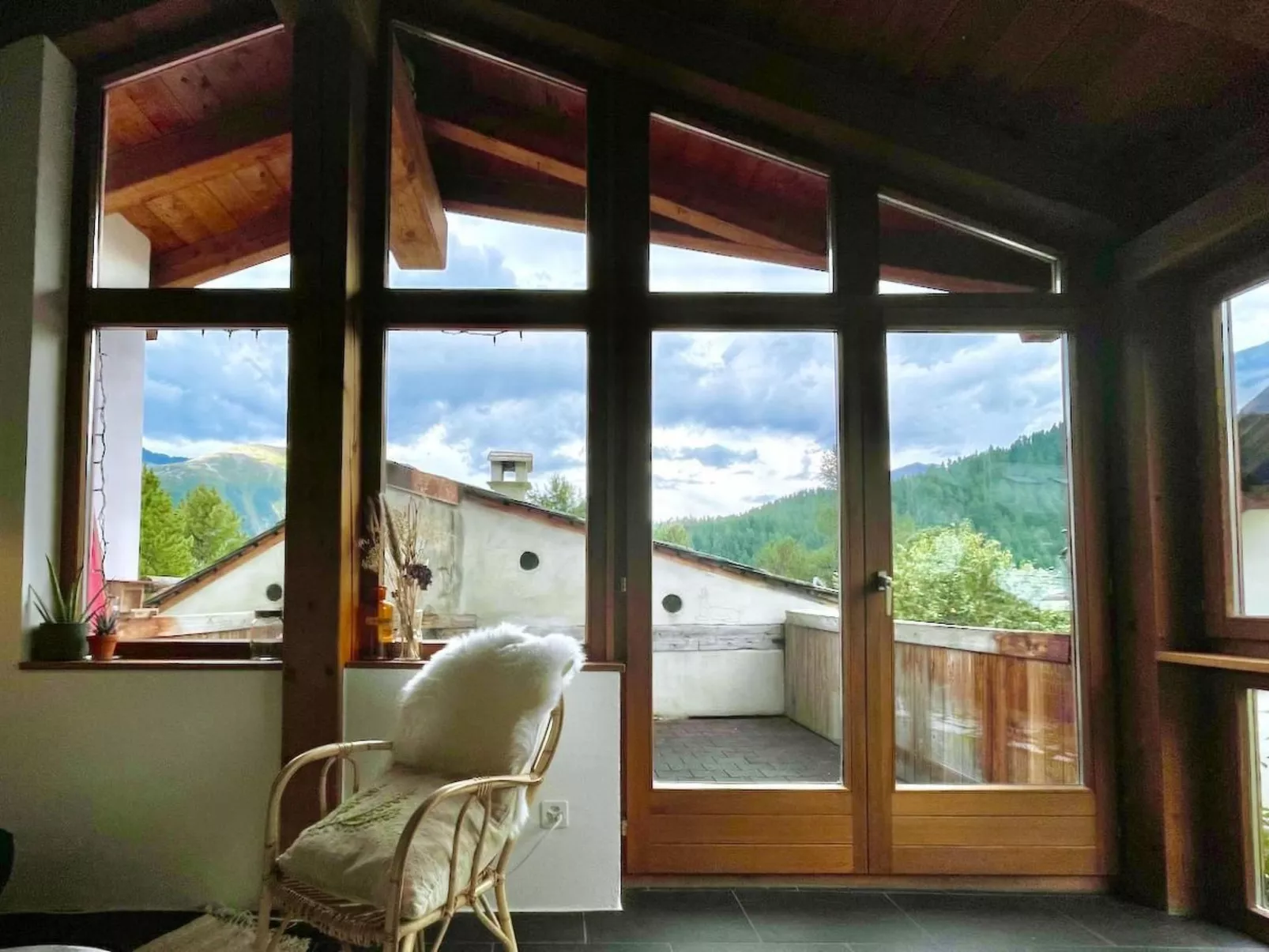 The Green Hut-Buiten