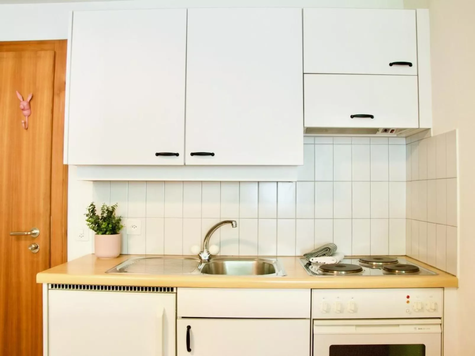 The Green Room-Binnen