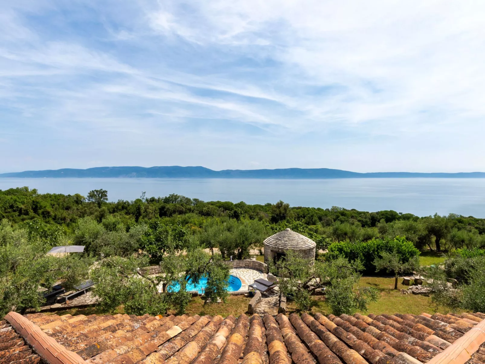 "Istria" mit eigenem Pool-Buiten