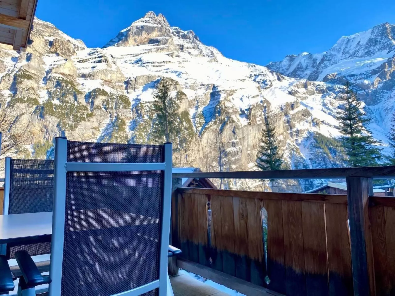 Apartment mit Balkon Esther's Guesthouse-Image-tags.info