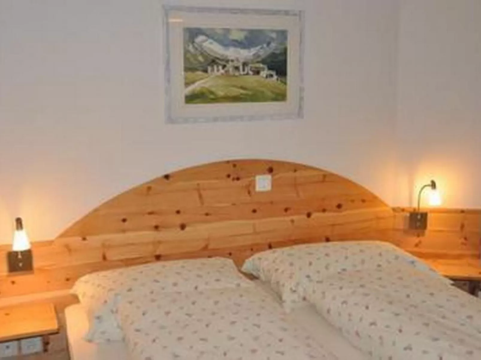 Chesa Sunasain V8-Binnen