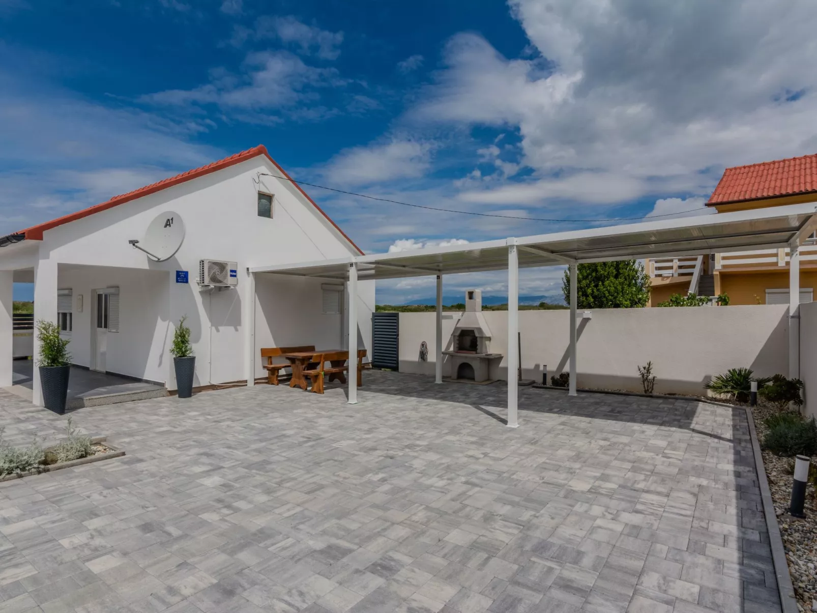 Haus Marijan mit privatem Pool - Agentur TA Leut-Buiten