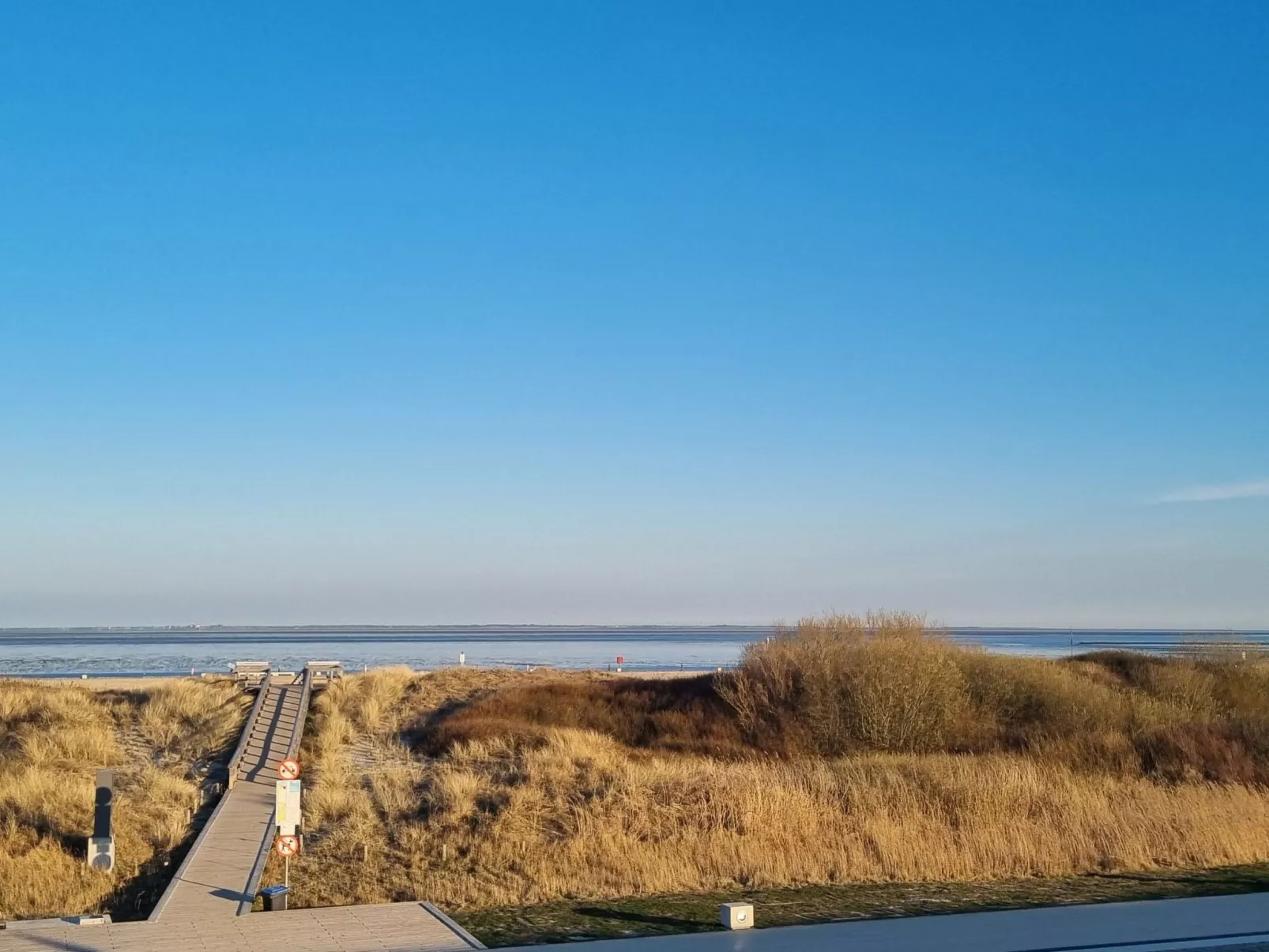 Wohnung in Norddeich direkt am Strand-Buiten