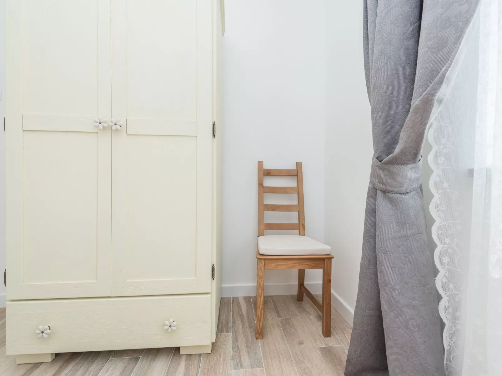 "Ena" mit Blick auf das Wasser-Binnen