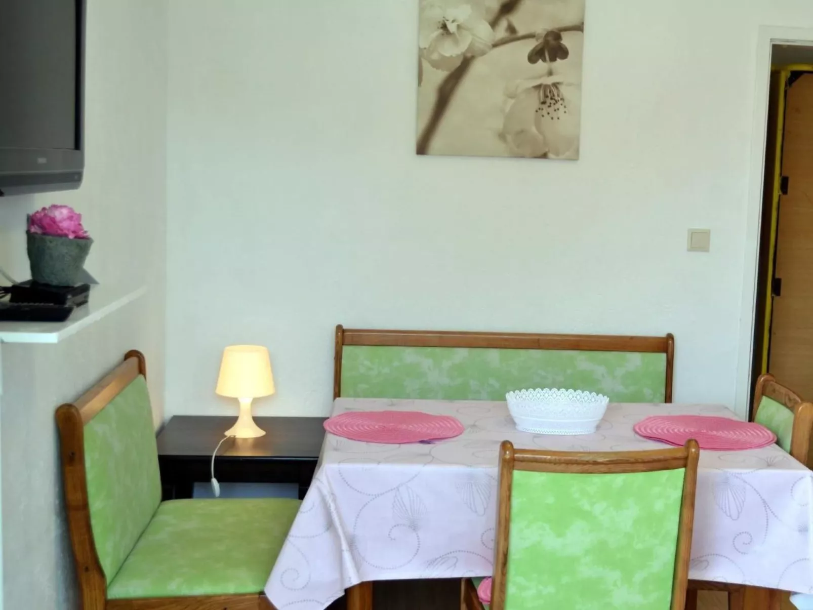 In Pula mit Grill, Terrasse und Garten-Binnen