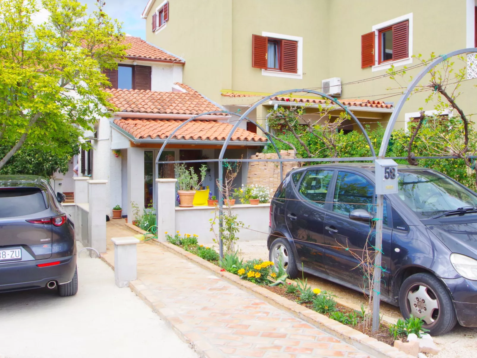 Studio "Goga" mit Terrasse, 800 m vom Strand entfernt-Buiten