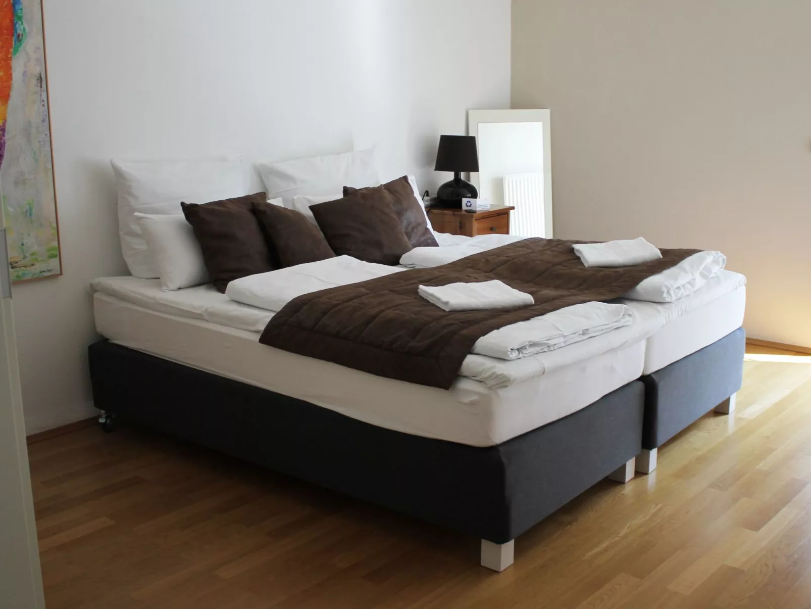 River Residence Regensburg, großzügige Wohnung für bis zu 3 Personen-Image-tags.info