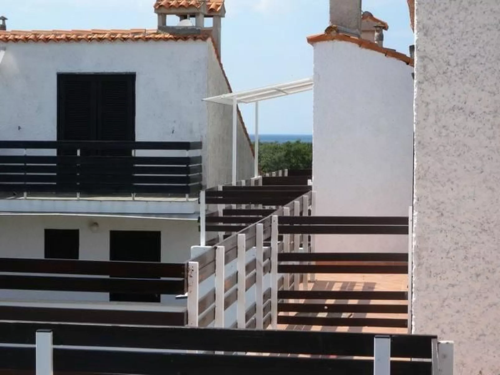 Appartement mit Blick auf das Wasser-Image-tags.info