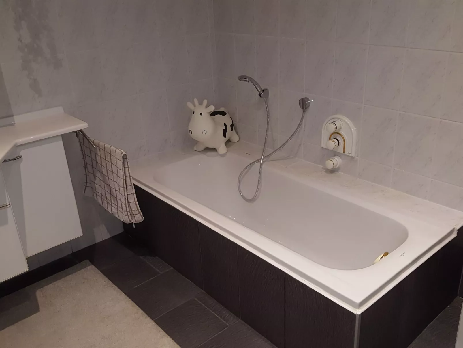 Private Ferienwohnung in Nordenham mit großem Garten-Binnen