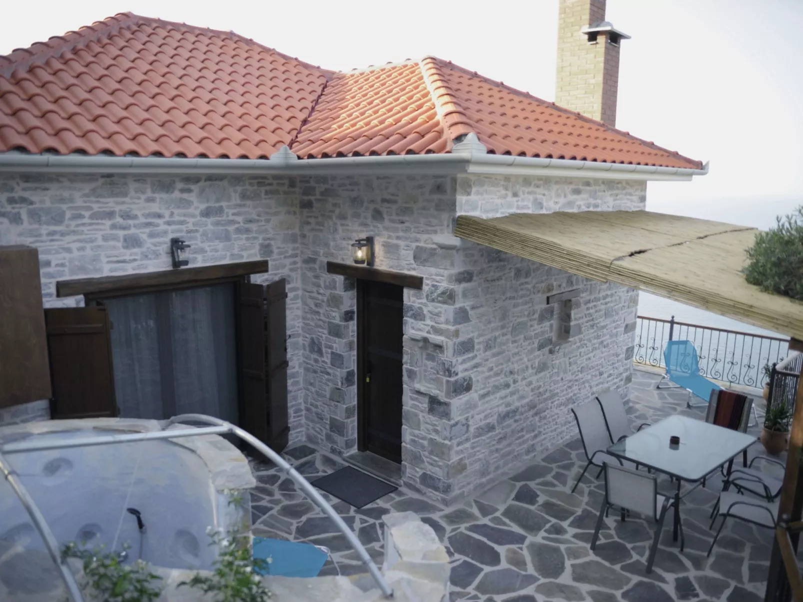 Villa im Grünen-Buiten