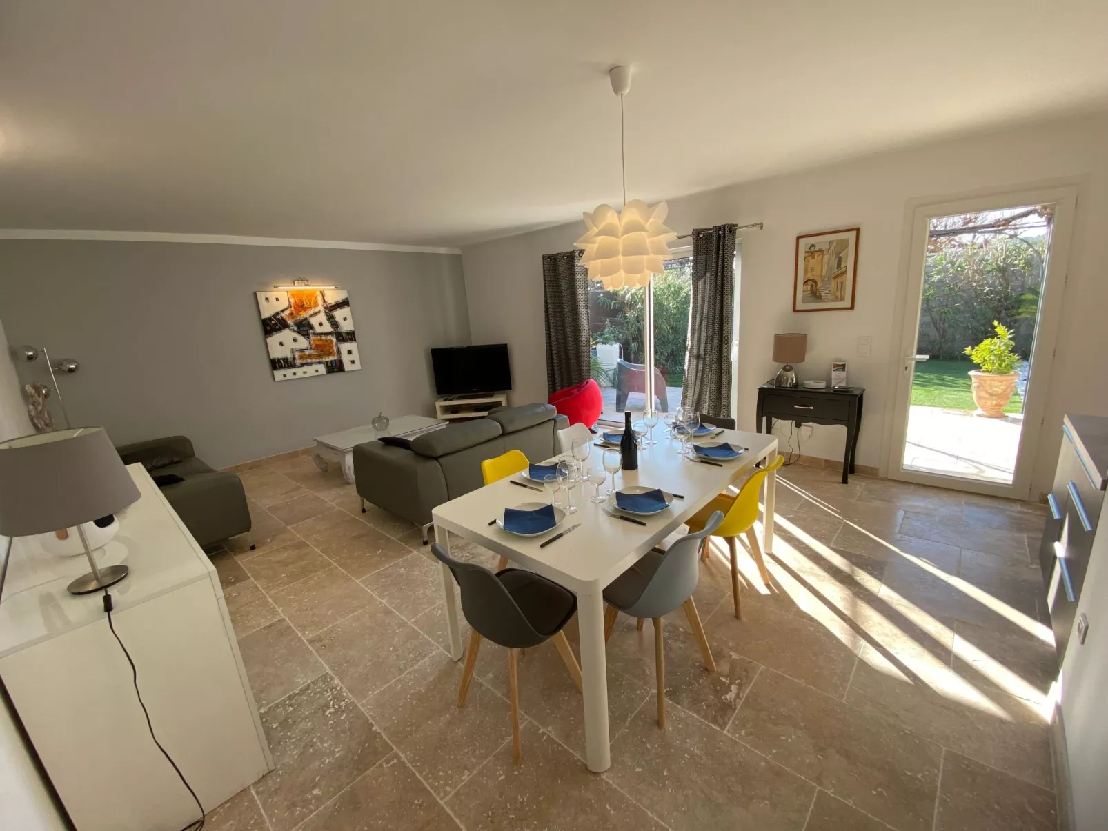 Villa Chemin du Lirac in Tavel-Binnen