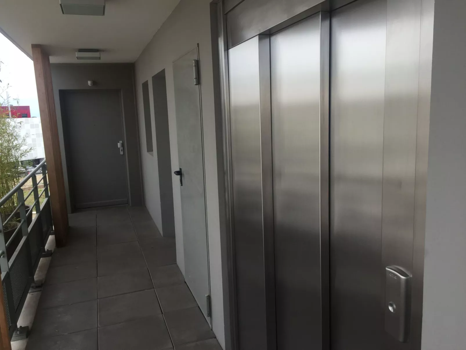 SCHÖNE T3 MIT SÜDTERRASSE-Buiten