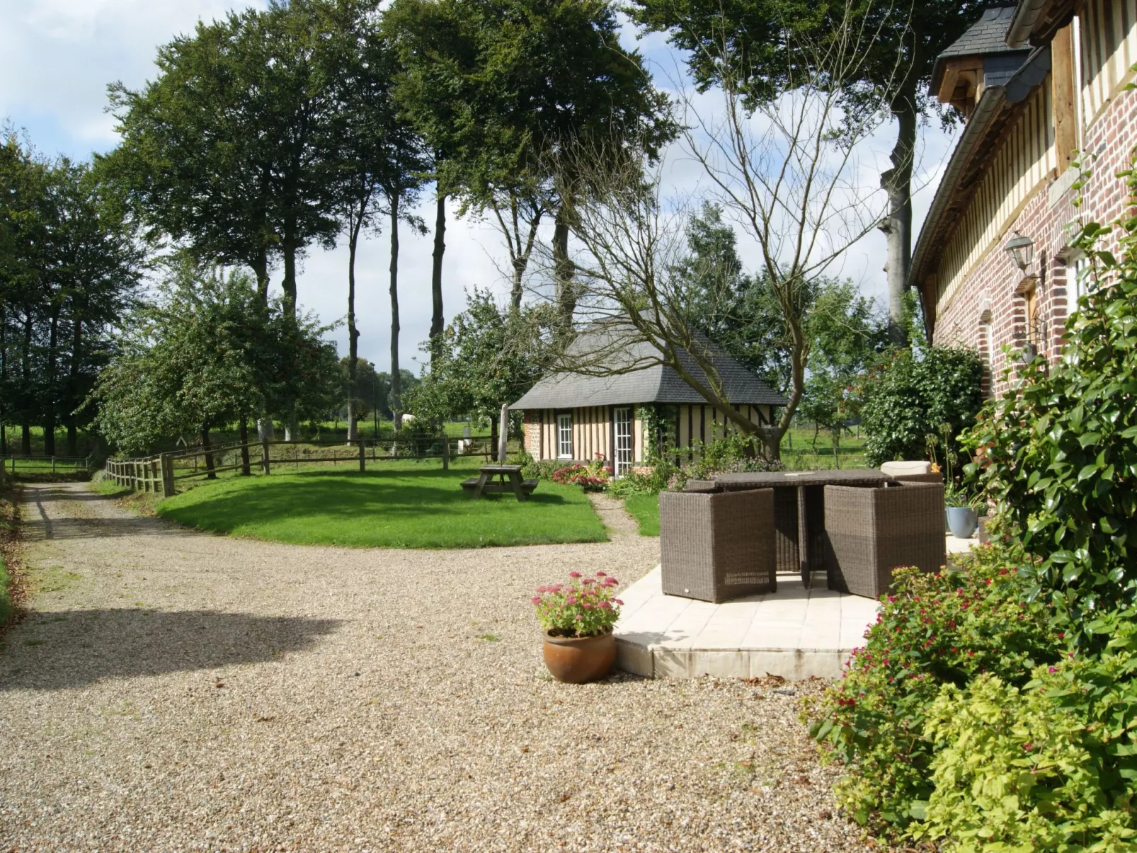 Charmante normannische Ferienwohnung Les chataigniers 2 Zimmer-Buiten