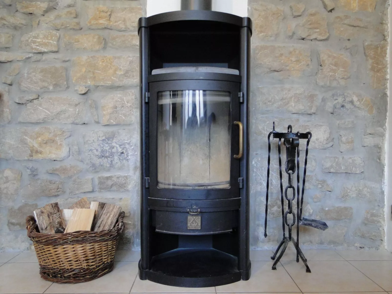 Saine Montagne du Jura mit Spa Sauna Fluss-Buiten