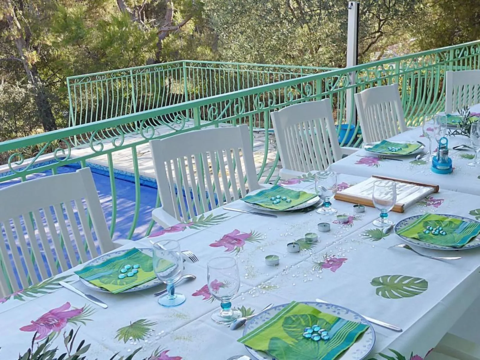 Villa und Pool mit Meerblick nur für Sie - Buiten