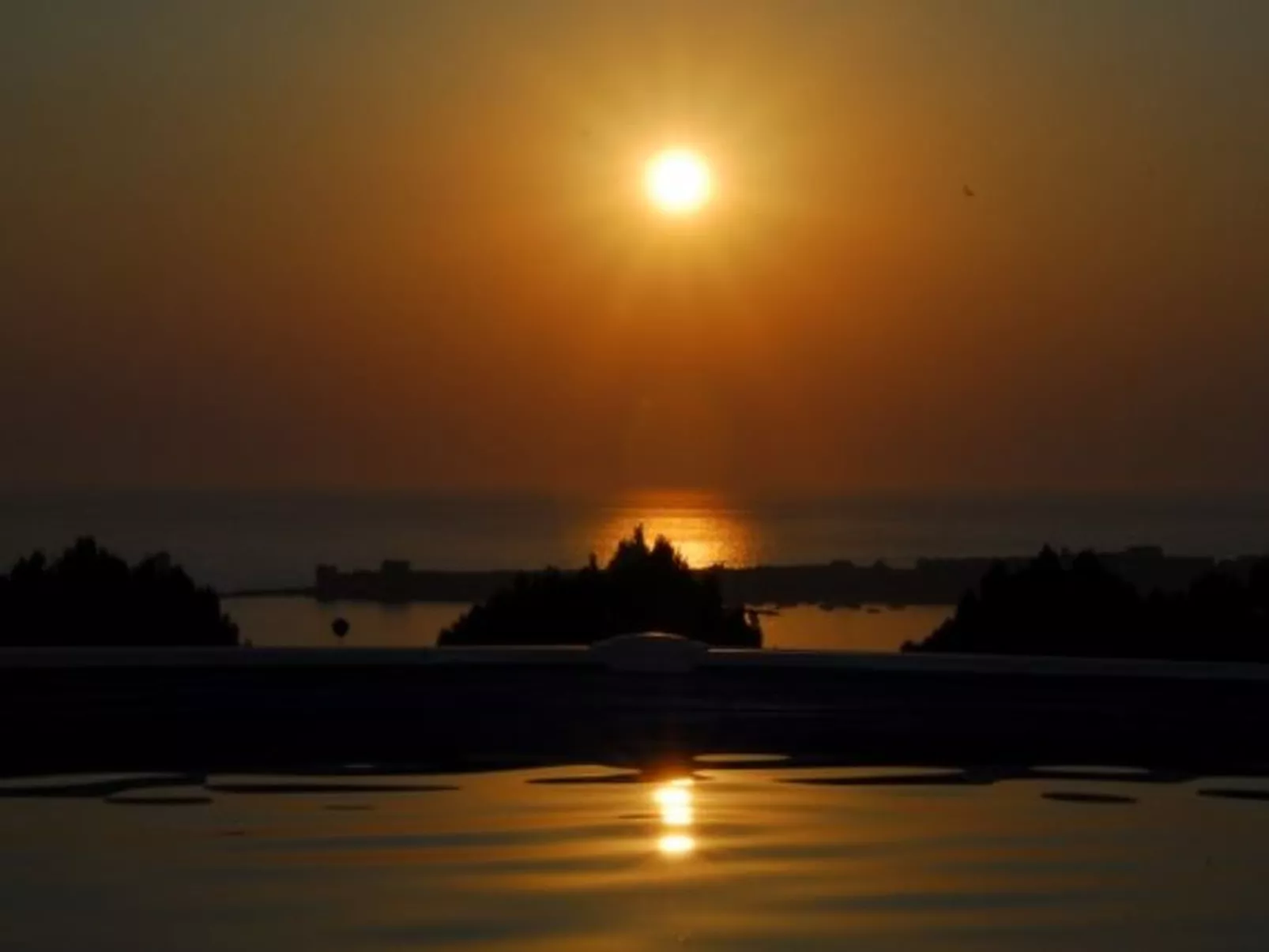 Charly Point Villa-Buiten