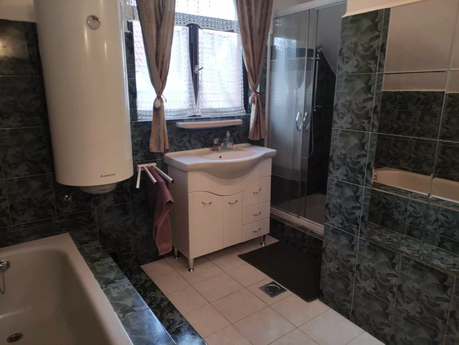 Appartement mit Grill-Binnen