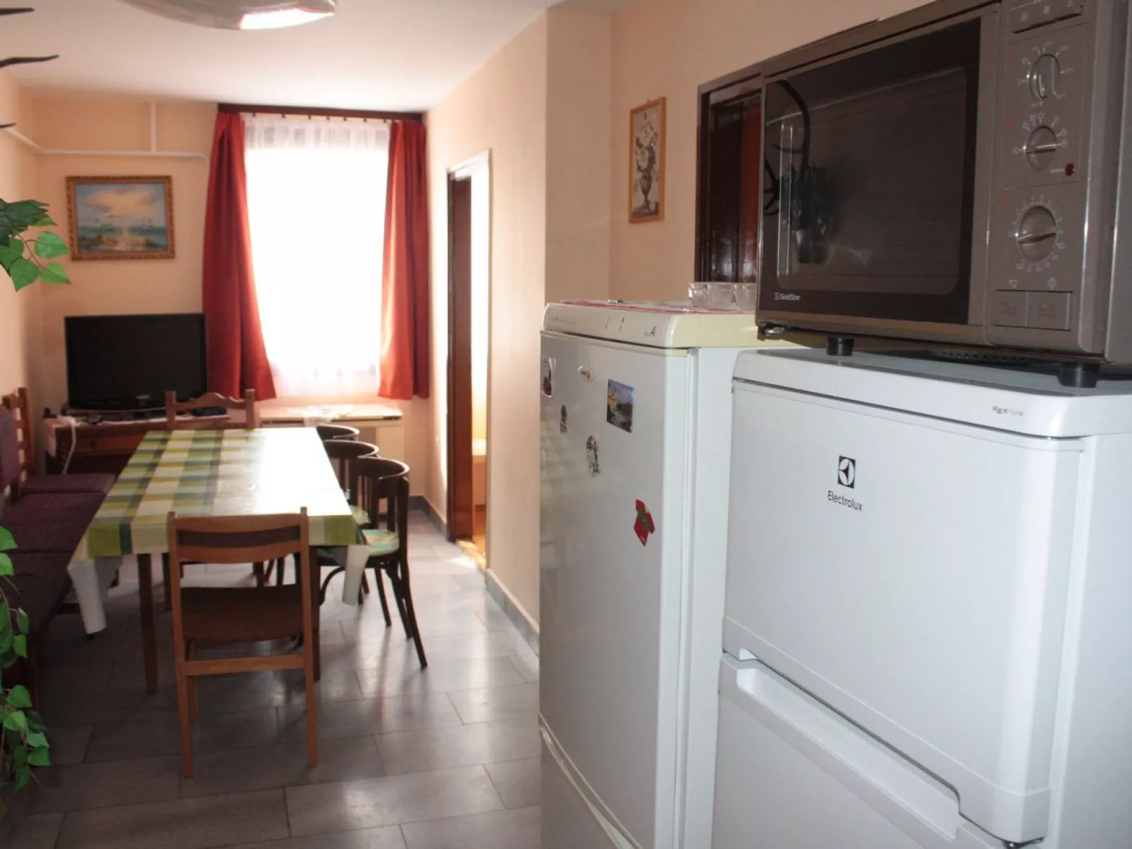 Schön eingerichtetes Appartement für 10 Personen-Image-tags.info