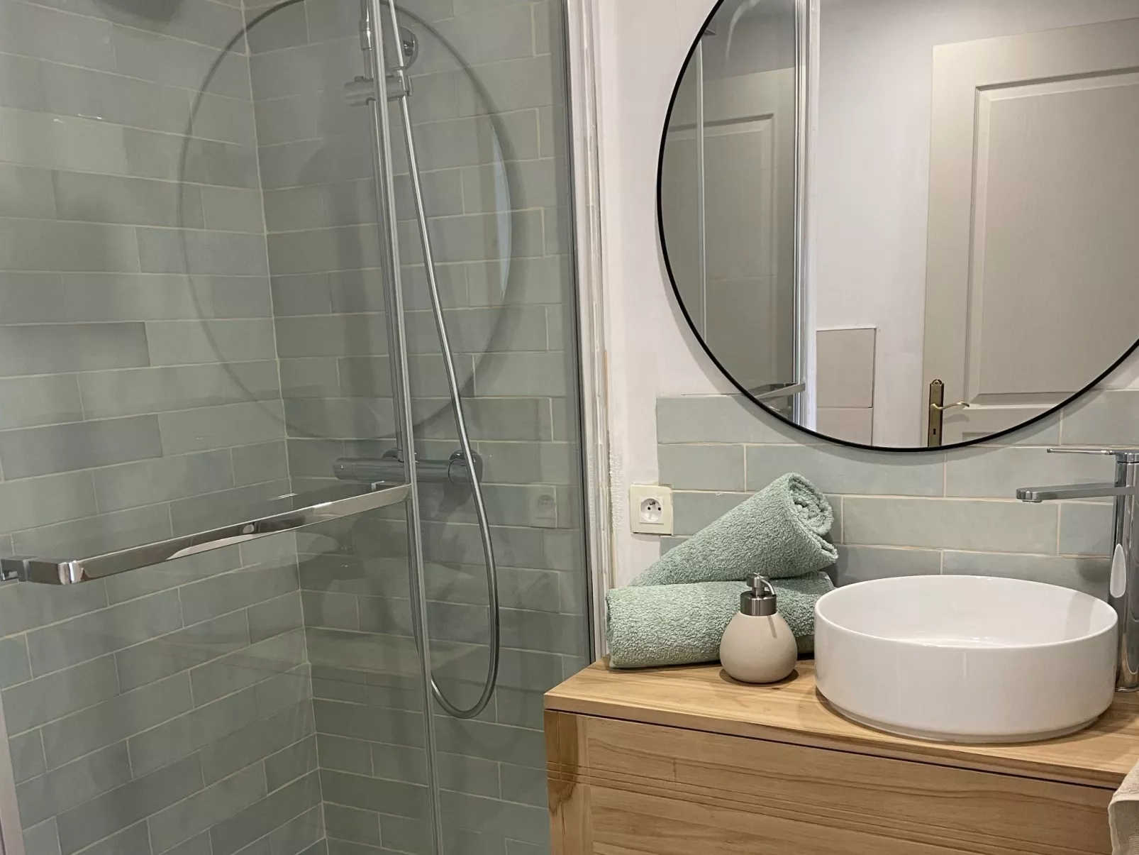 Haus mit großem Komfort, 20 Min. von den Stränden entfernt-Binnen