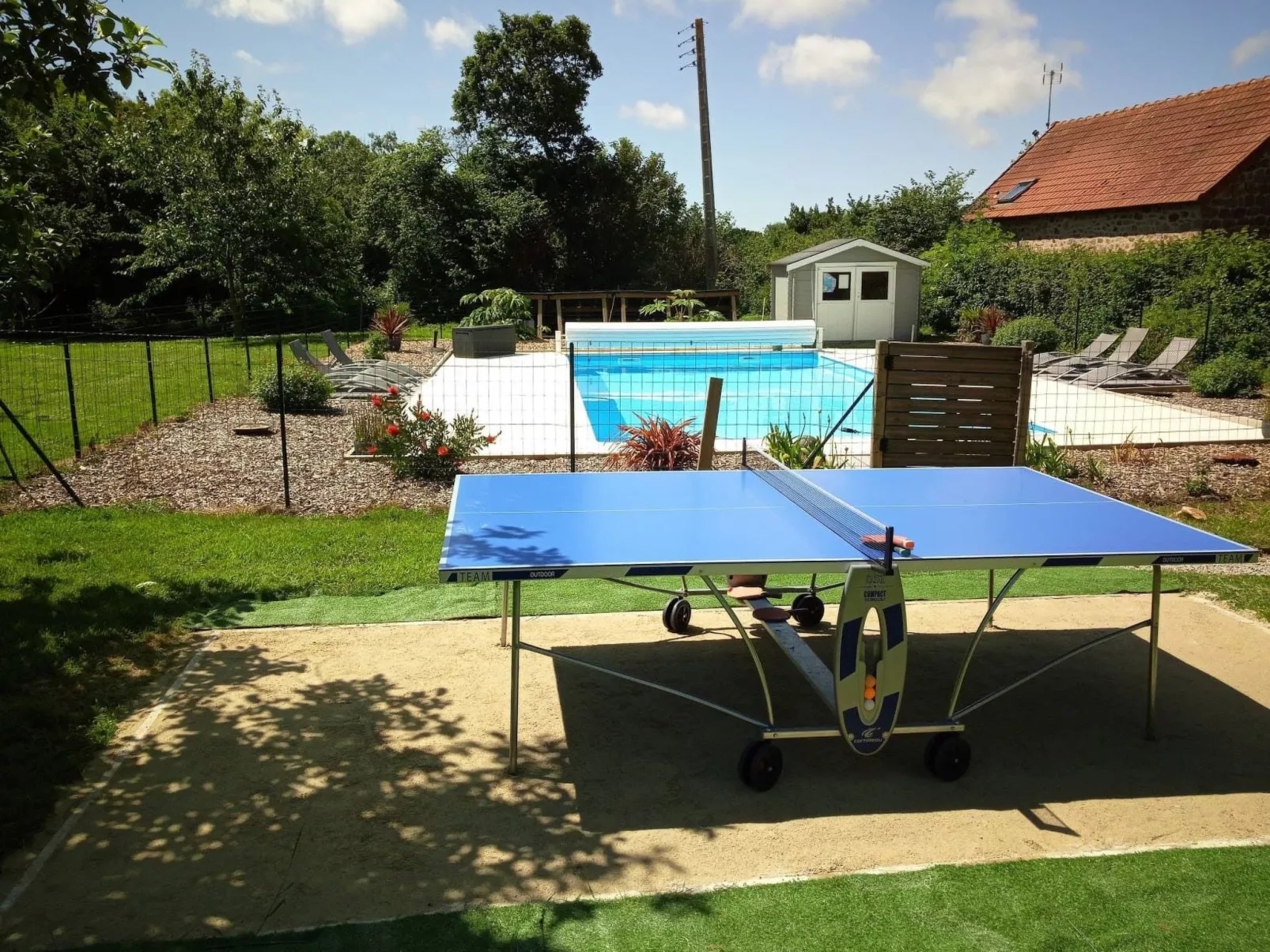 Helles, offenes Ferienhaus, Gemeinschaftspool Hunde-Buiten