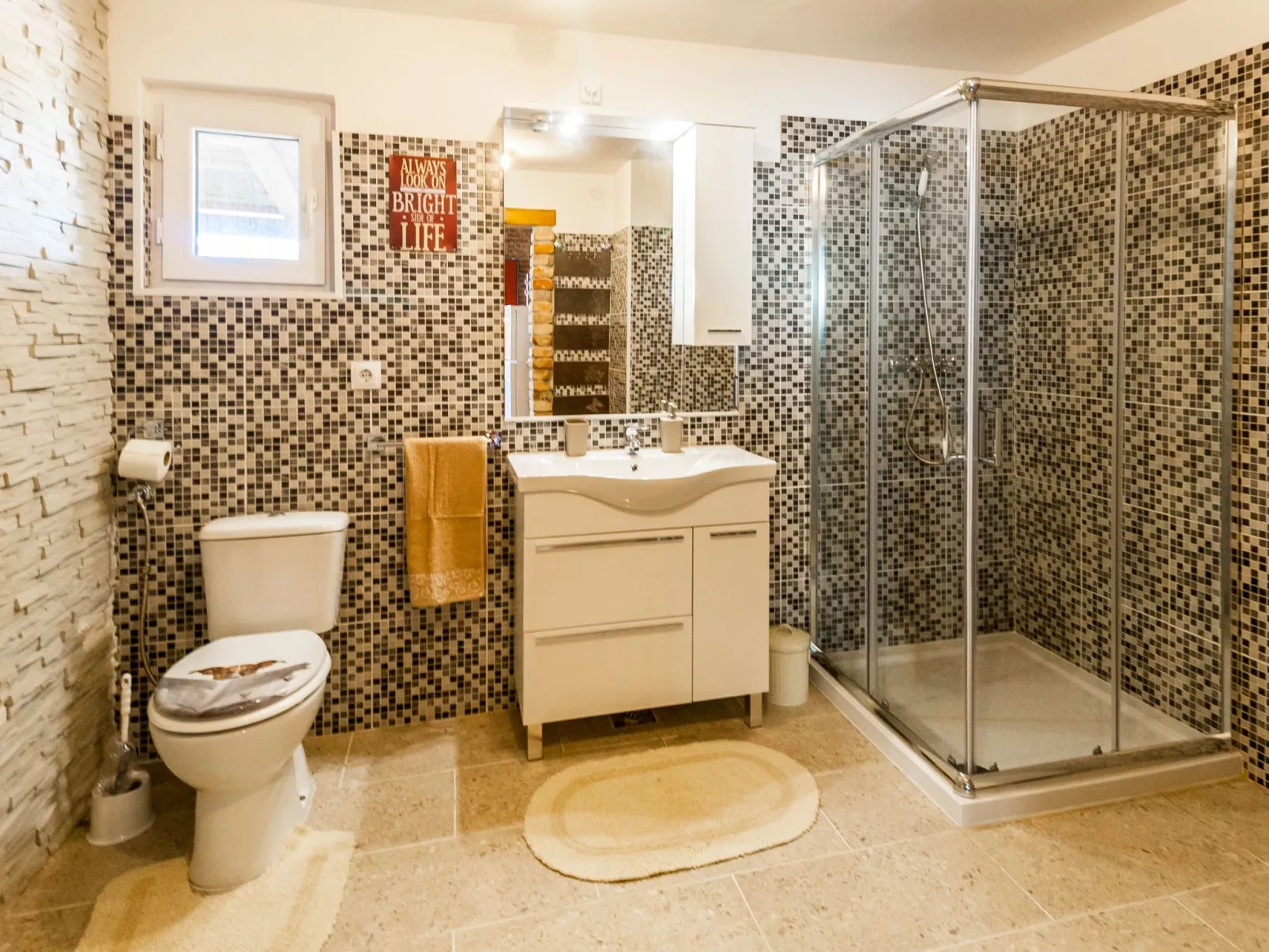 Haus im Industriestil Eni mit privatem Parkplatz-Binnen