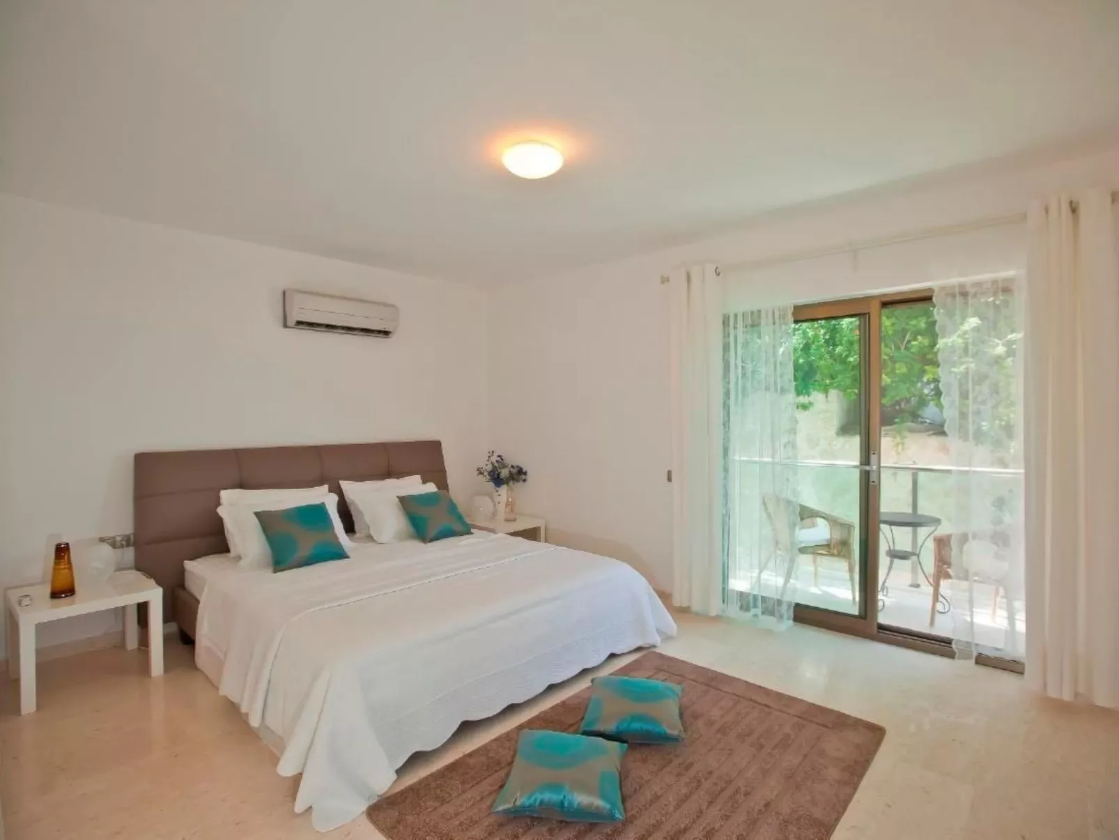 Ferienvilla mit Blick auf das Wasser-Binnen