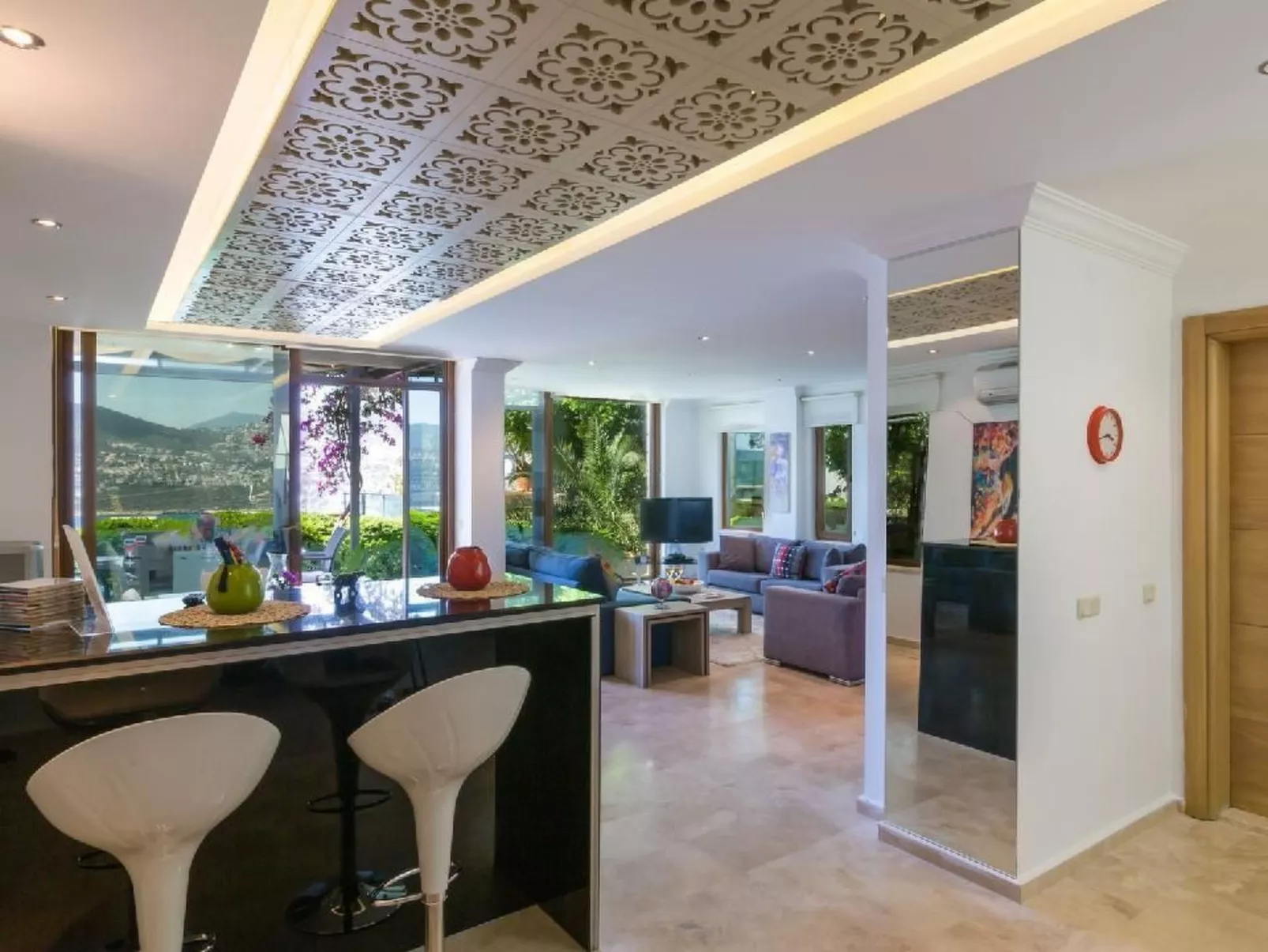 Luxuriöse Villa mit atemberaubendem Meerblick-Binnen