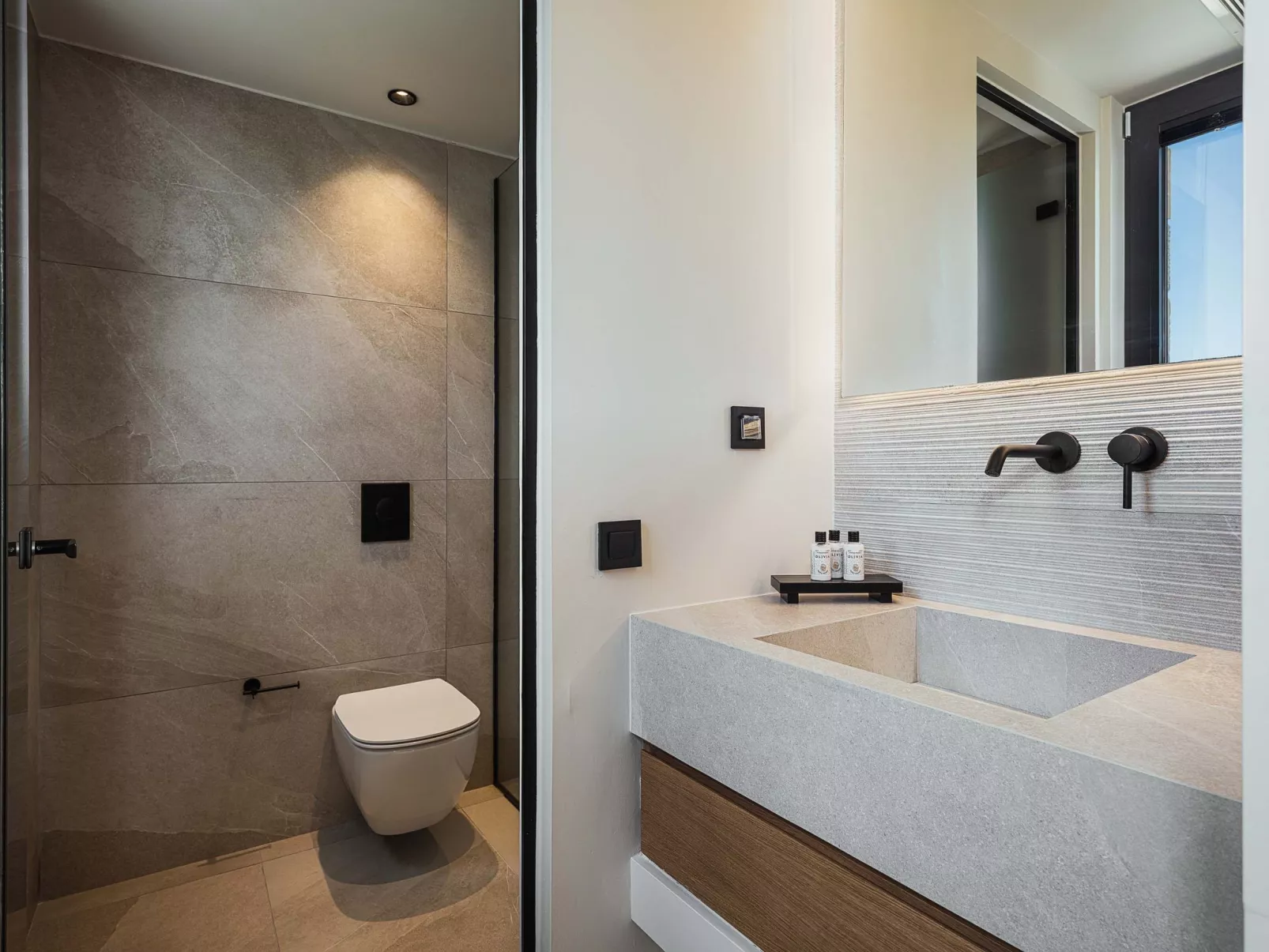 Rastoni Villa I 'Free' beheizter Pool, Panoramablick-Binnen