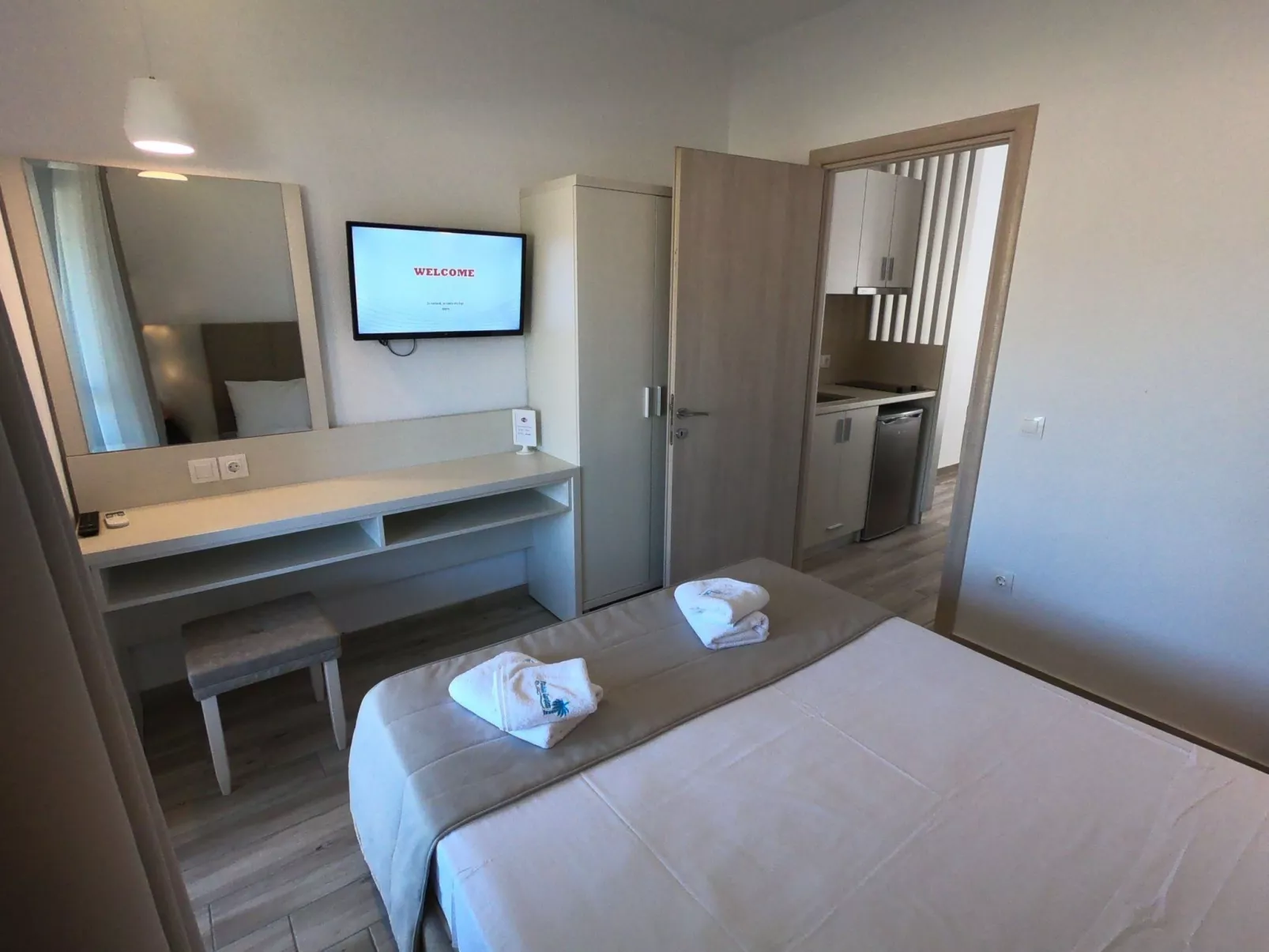 Finikas Garden Nikit-Binnen