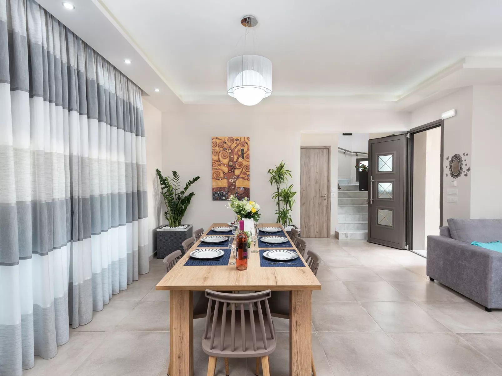 Sun's Reach Villa mit Schwimmbad-Binnen