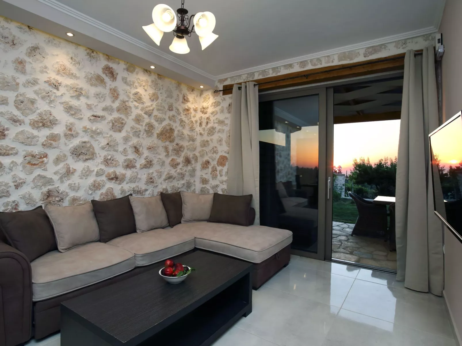 Charmante Villa Irida in der Nähe von Kathisma Mylos Strand-Image-tags.info