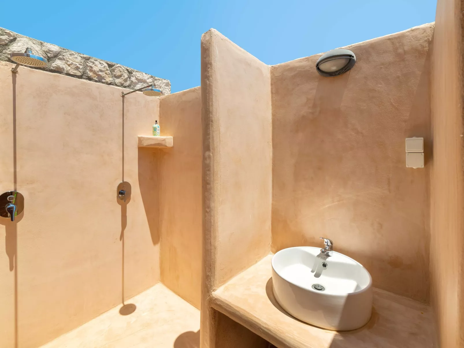 In Kolympia mit privatem Garten - Buiten