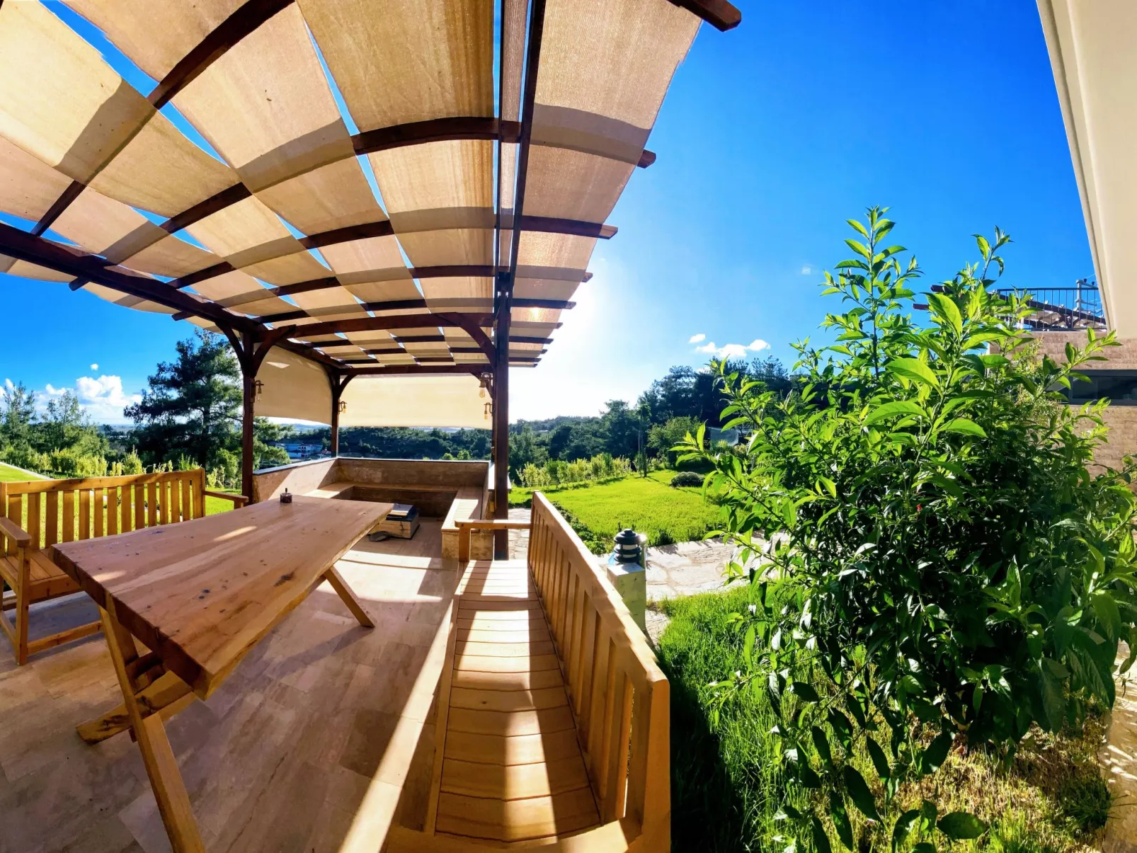 Berghütte mit eigenem Pool - Buiten