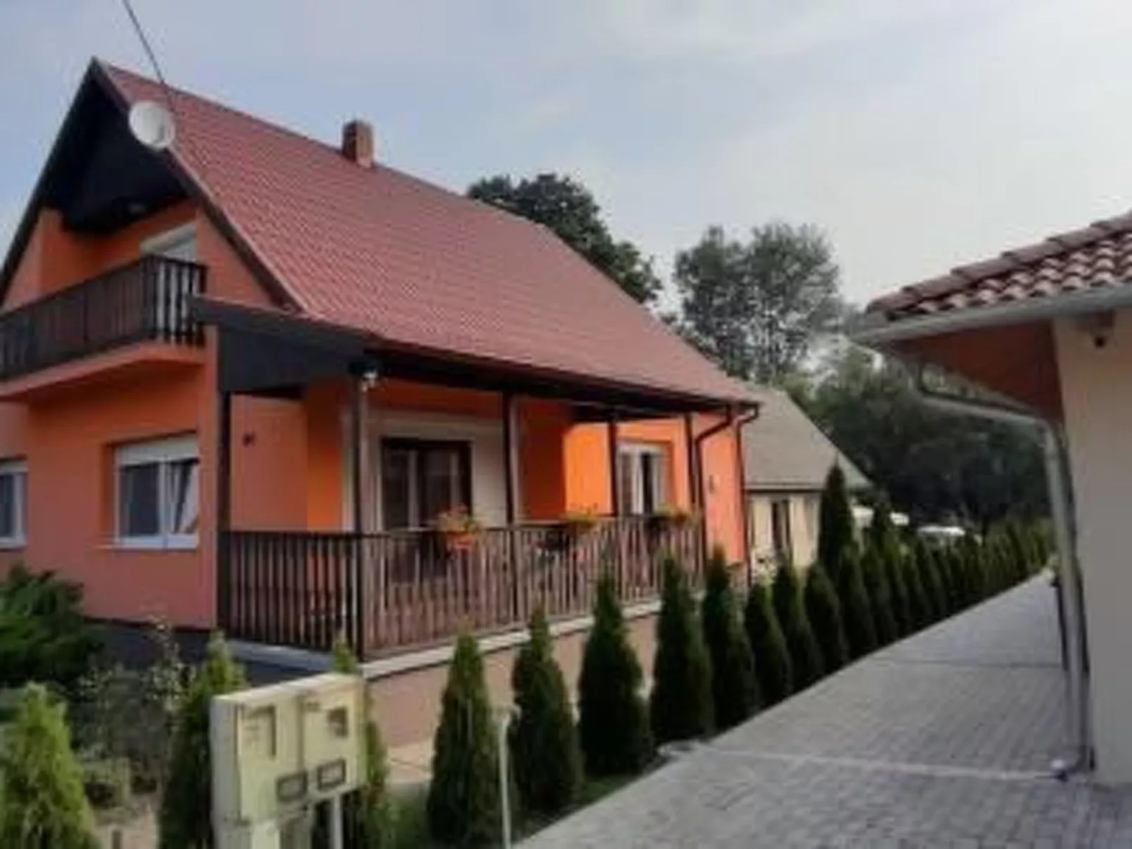 Mit Terrasse, Garten und Grill-Buiten